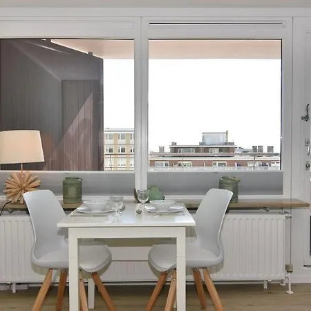 Metropol, Whg 63, Landseite